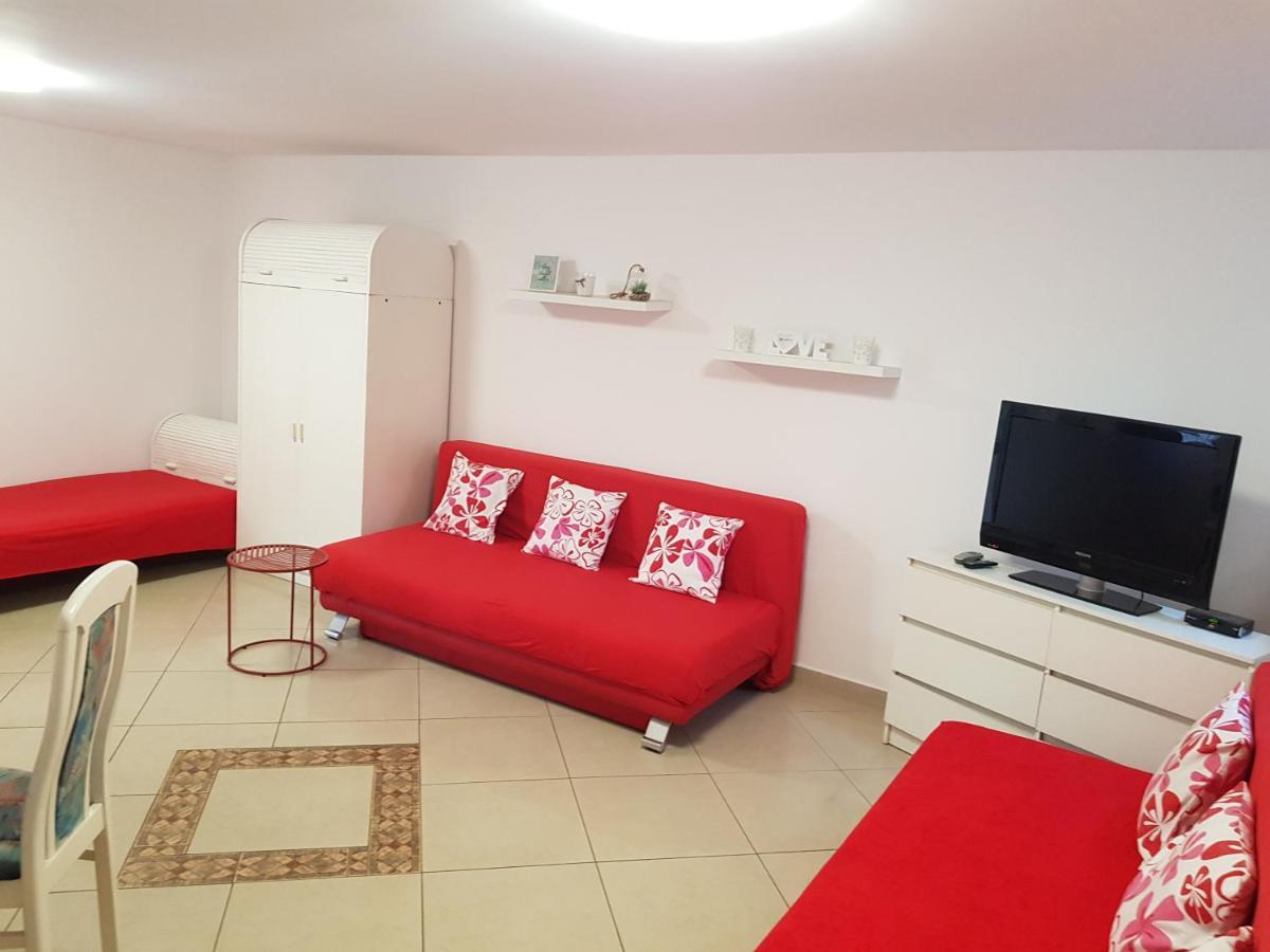 Apartamenty Junona Nad Morzem, W Domu Z Ogrodem, Obok Stegna I Jantar Junoszyno Exteriör bild